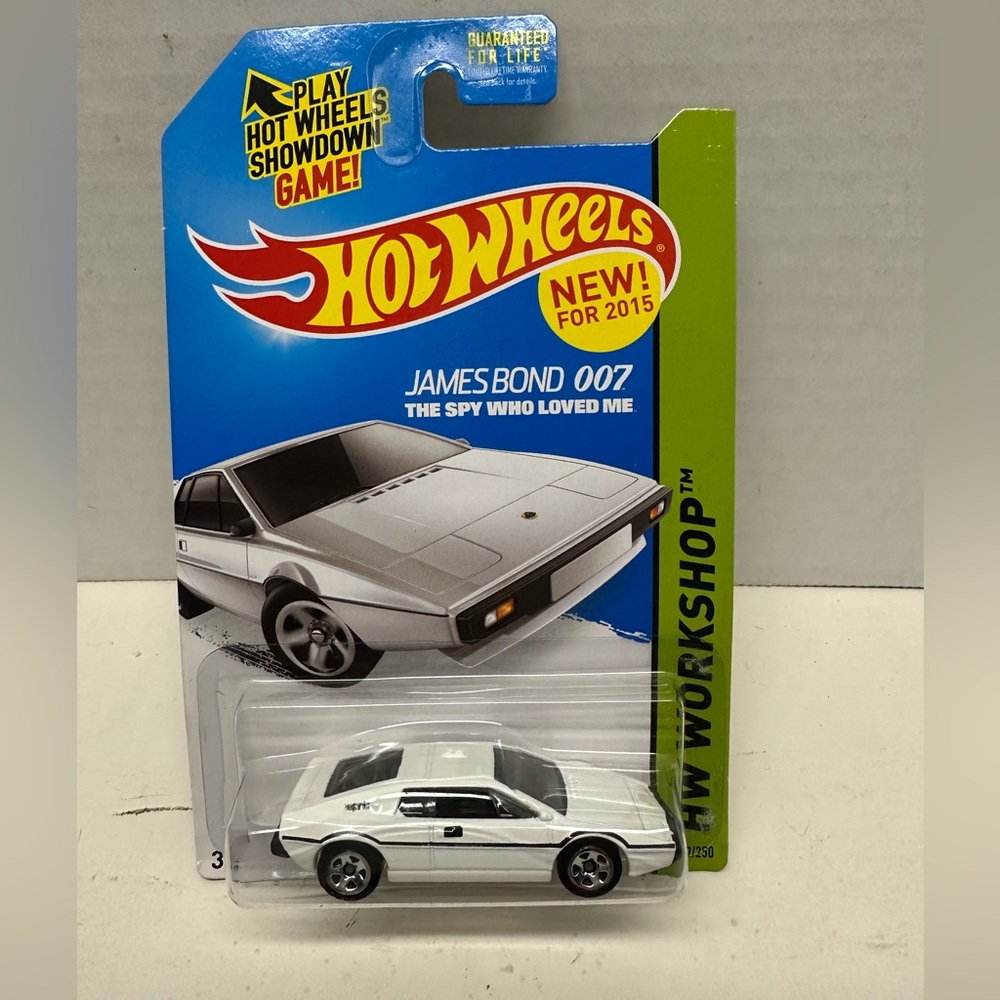 Hot Wheels White James Bond 007 Toy Car